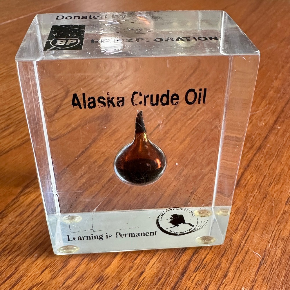 Vintage Lucite Paperweight Drop Of Real Alaska Crude Oil BP Office Industrial 4"